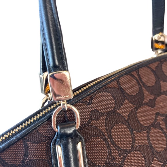 Coach Kelsey Signature Jacquard Satchel with COA - Picture 5 of 16